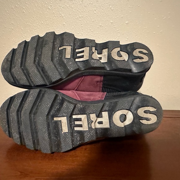 Sorel Joan of Arctic Chelsea Wedge Boots - Picture 2 of 4